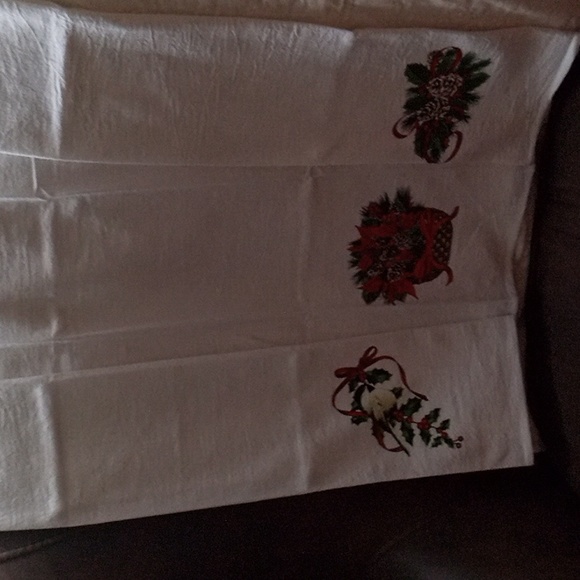 Set Of 3 Christmas Cotton Tea Towels - Picture 3 of 4
